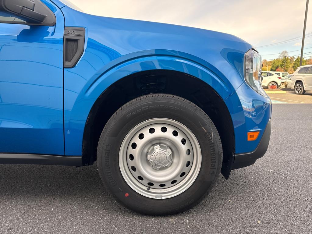 new 2025 Ford Maverick car, priced at $29,135