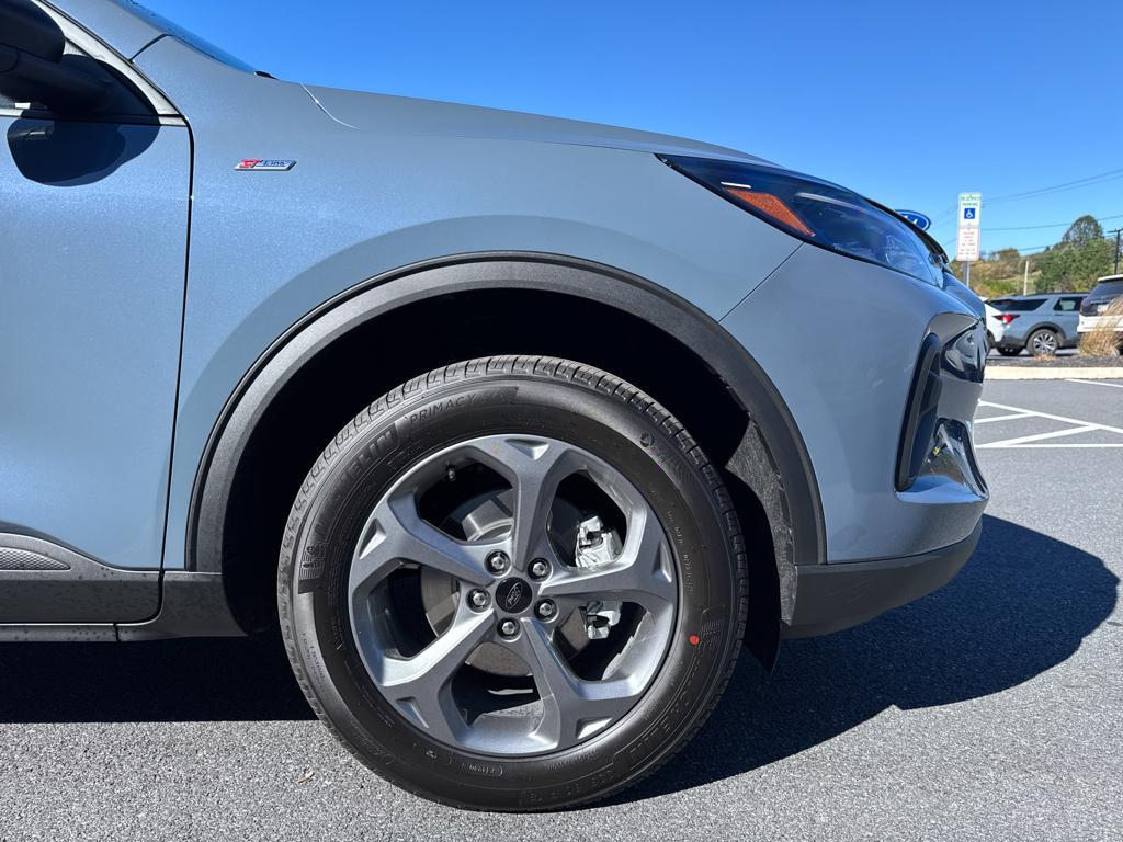 new 2026 Ford Escape car, priced at $31,080