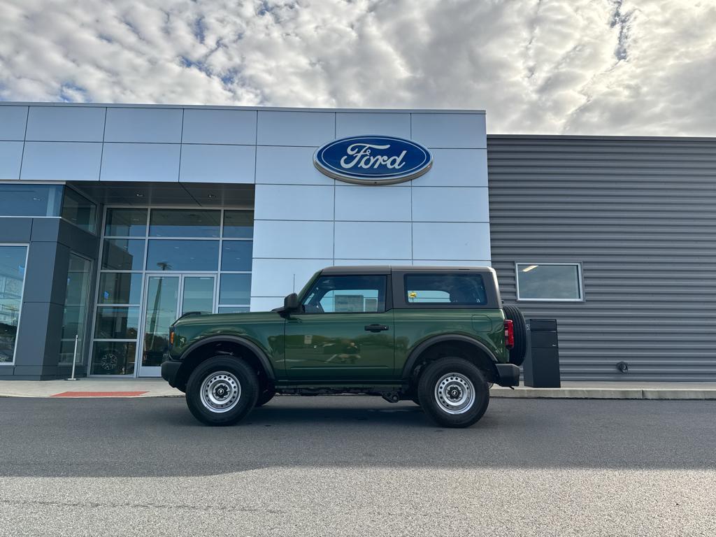 new 2025 Ford Bronco car, priced at $40,180