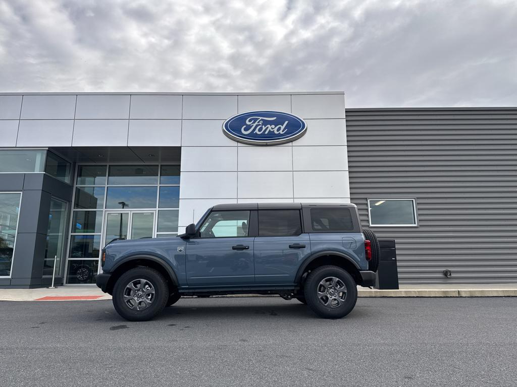 new 2025 Ford Bronco car, priced at $43,925
