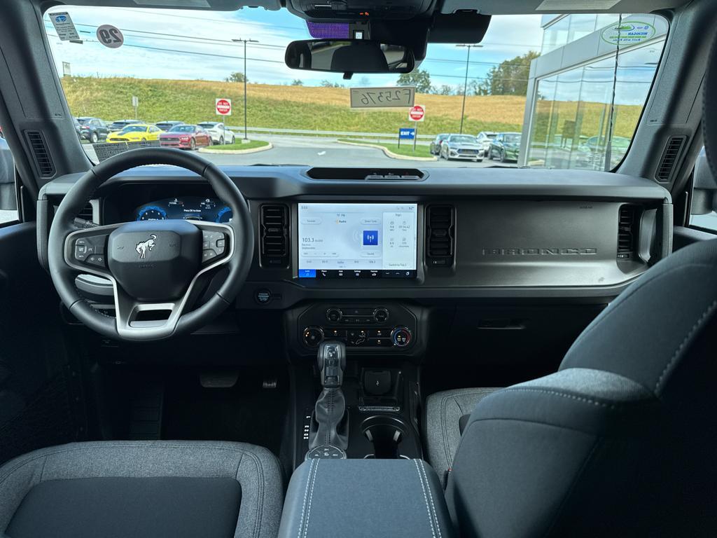 new 2025 Ford Bronco car, priced at $43,925