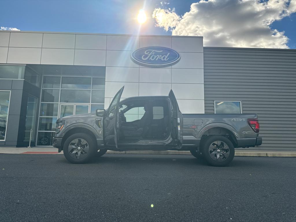 new 2025 Ford F-150 car, priced at $46,390