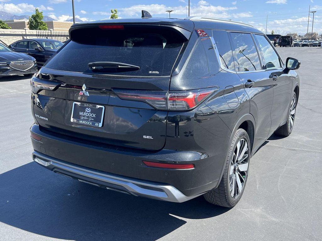 used 2025 Mitsubishi Outlander car, priced at $31,182