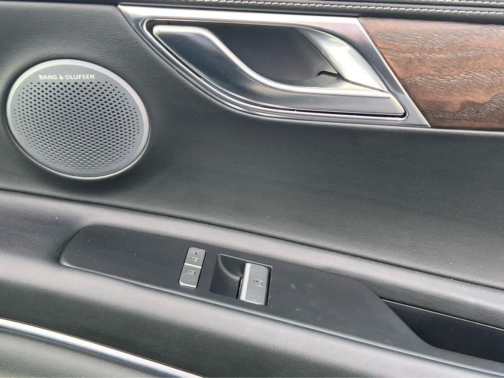 new 2025 Genesis GV80 car, priced at $65,450