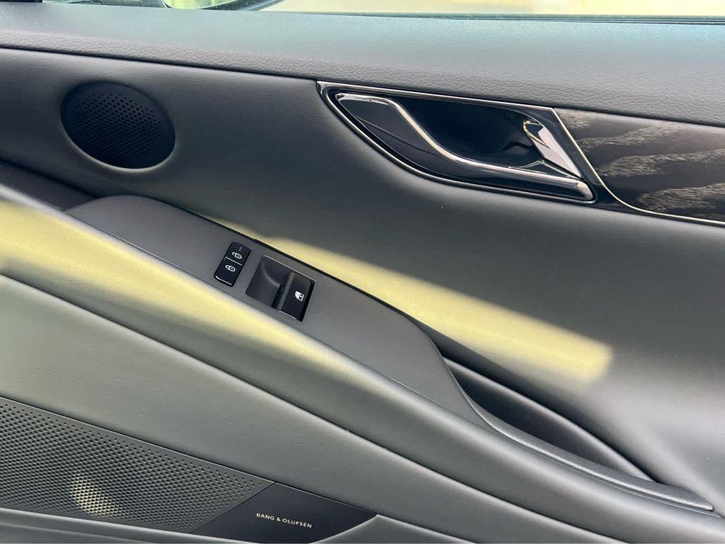 new 2026 Genesis G80 car, priced at $81,905