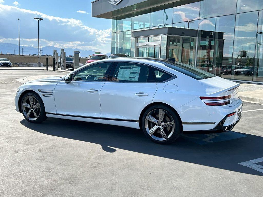new 2025 Genesis G80 car, priced at $67,055