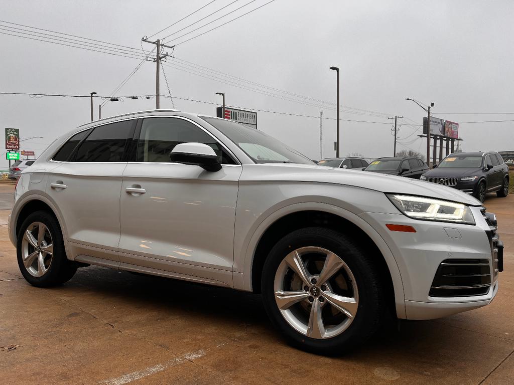 used 2020 Audi Q5 car, priced at $23,899