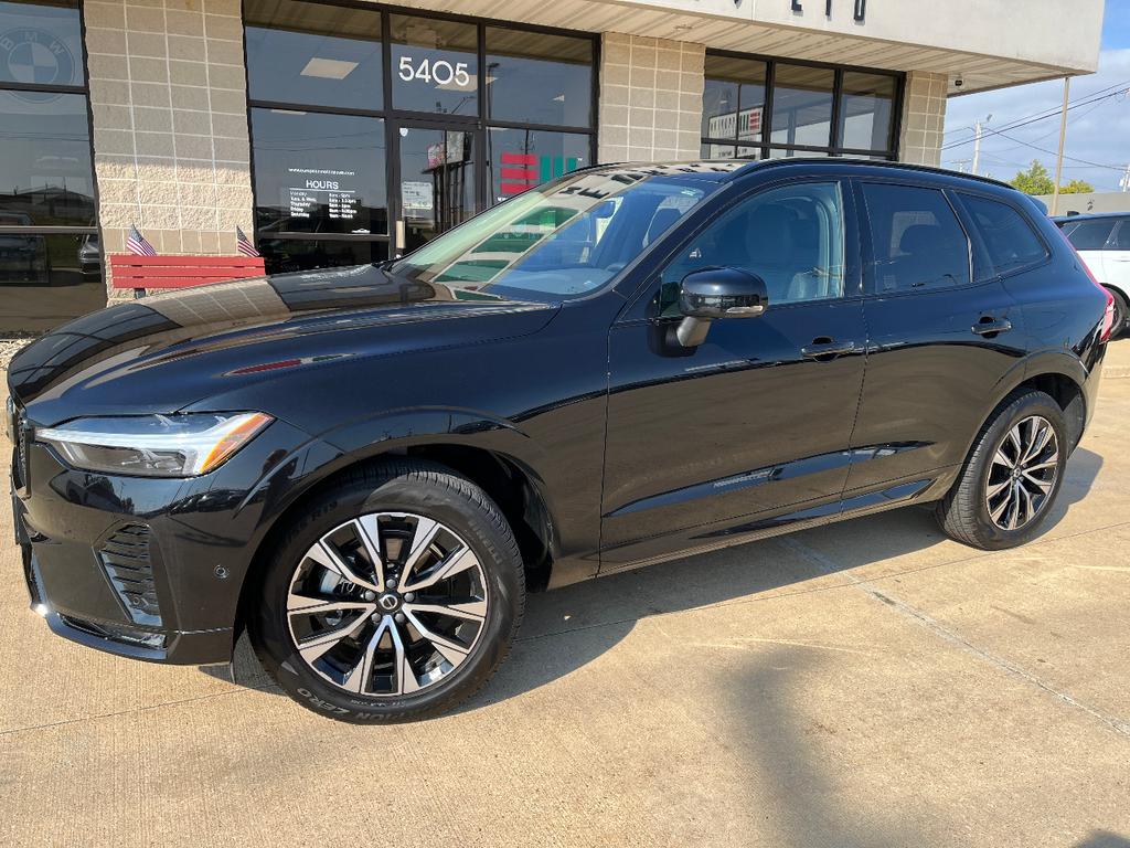 used 2025 Volvo XC60 car, priced at $35,999