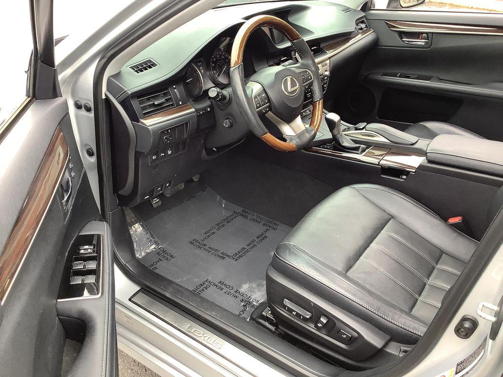 used 2016 Lexus ES 350 car, priced at $26,995