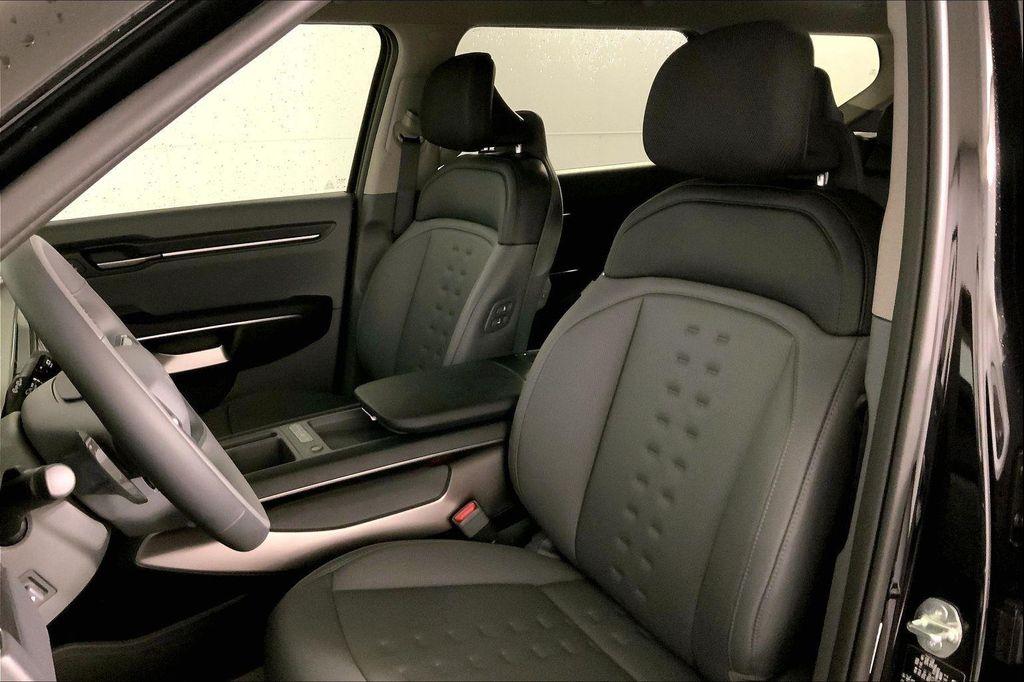 new 2026 Kia EV9 car, priced at $56,675