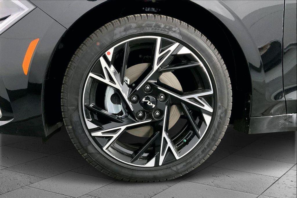 new 2026 Kia K5 car, priced at $29,080