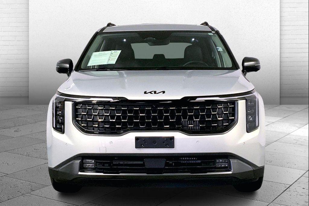 used 2025 Kia Carnival Hybrid car, priced at $41,999