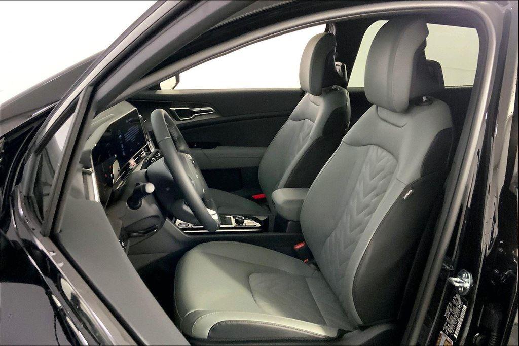 new 2025 Kia Sportage car, priced at $32,560