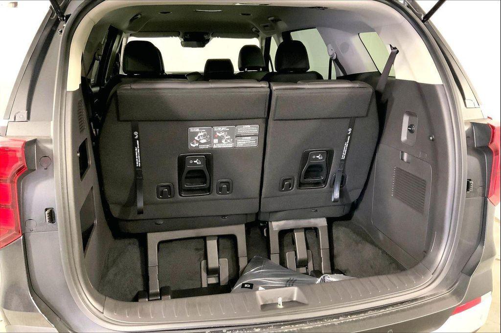 new 2026 Kia Carnival car, priced at $39,770