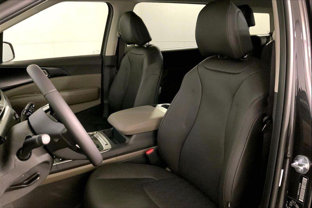 new 2026 Kia Carnival car, priced at $39,770