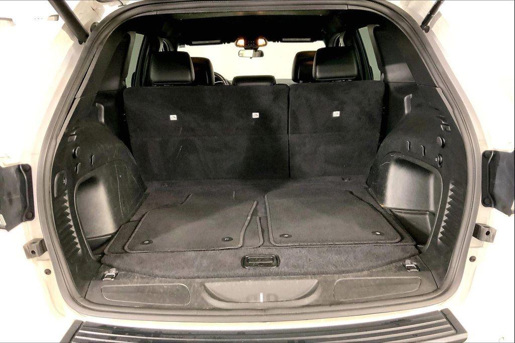 used 2021 Jeep Grand Cherokee car, priced at $16,499