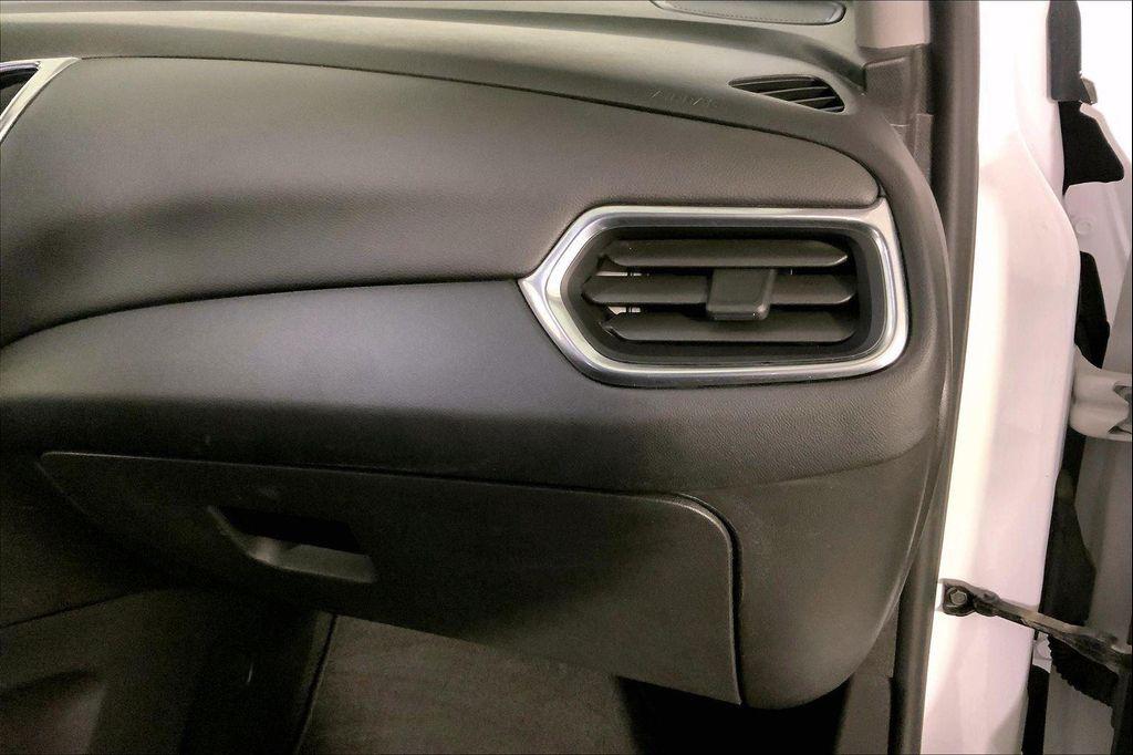 used 2024 Chevrolet Equinox car, priced at $19,200