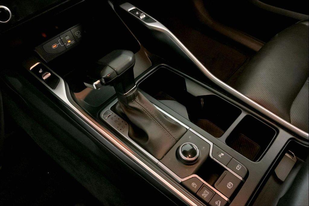 used 2024 Kia Sorento car, priced at $22,900