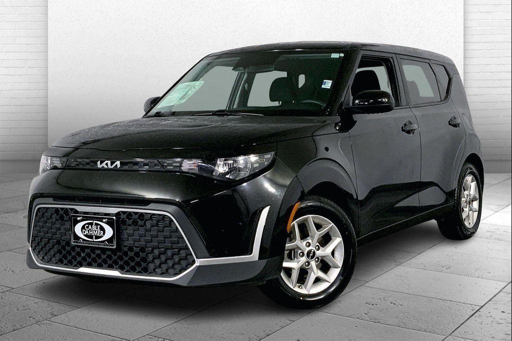 used 2024 Kia Soul car, priced at $16,200