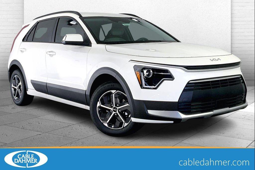 new 2025 Kia Niro car, priced at $27,648