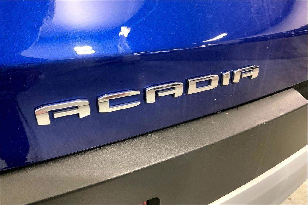 used 2023 GMC Acadia car, priced at $25,900