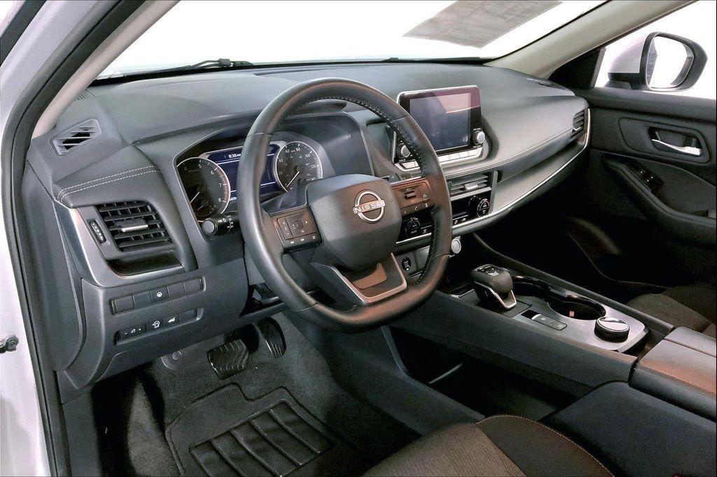 used 2025 Nissan Rogue car, priced at $22,400