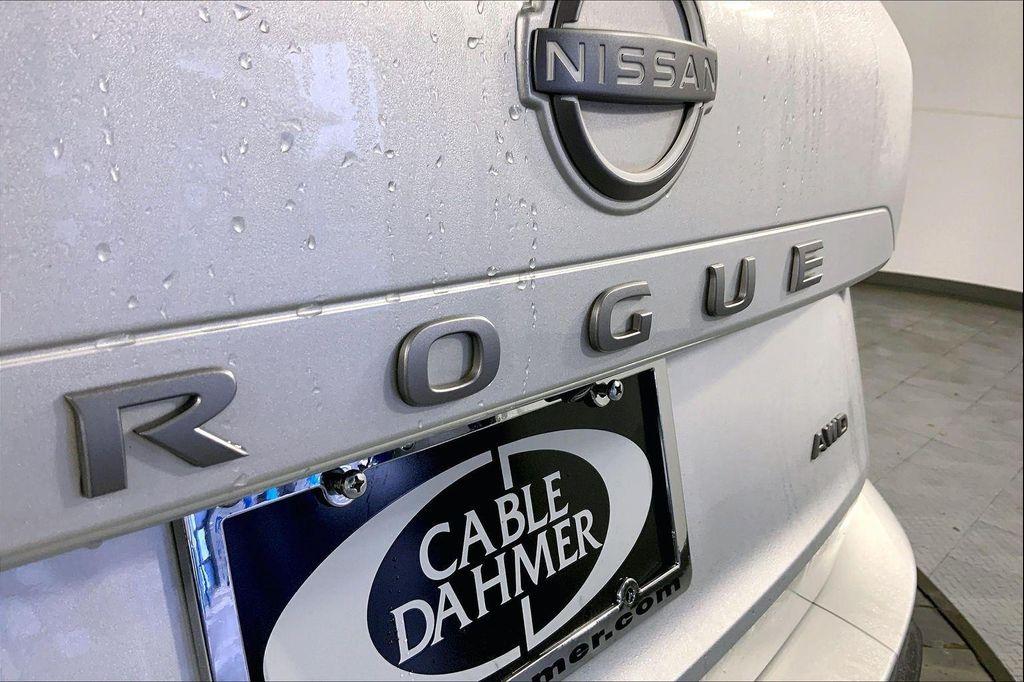 used 2025 Nissan Rogue car, priced at $22,400