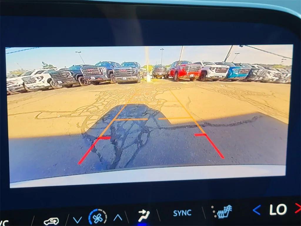 new 2026 Chevrolet Traverse car, priced at $42,995