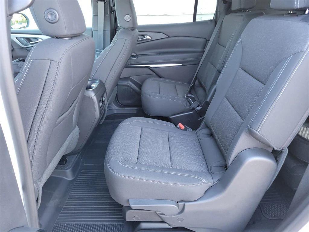 new 2026 Chevrolet Traverse car, priced at $42,995