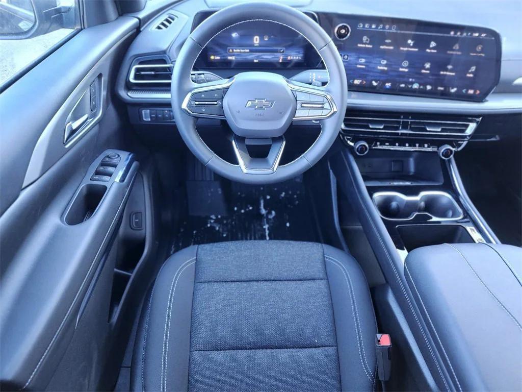 new 2026 Chevrolet Traverse car, priced at $49,125