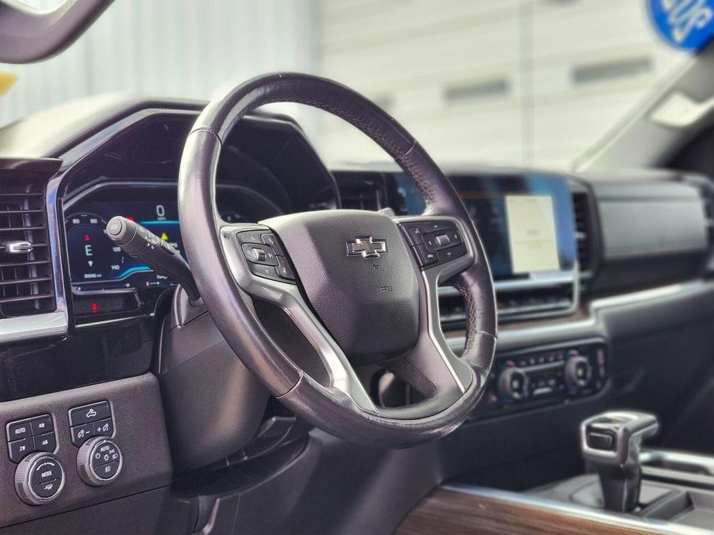used 2022 Chevrolet Silverado 1500 car, priced at $39,183