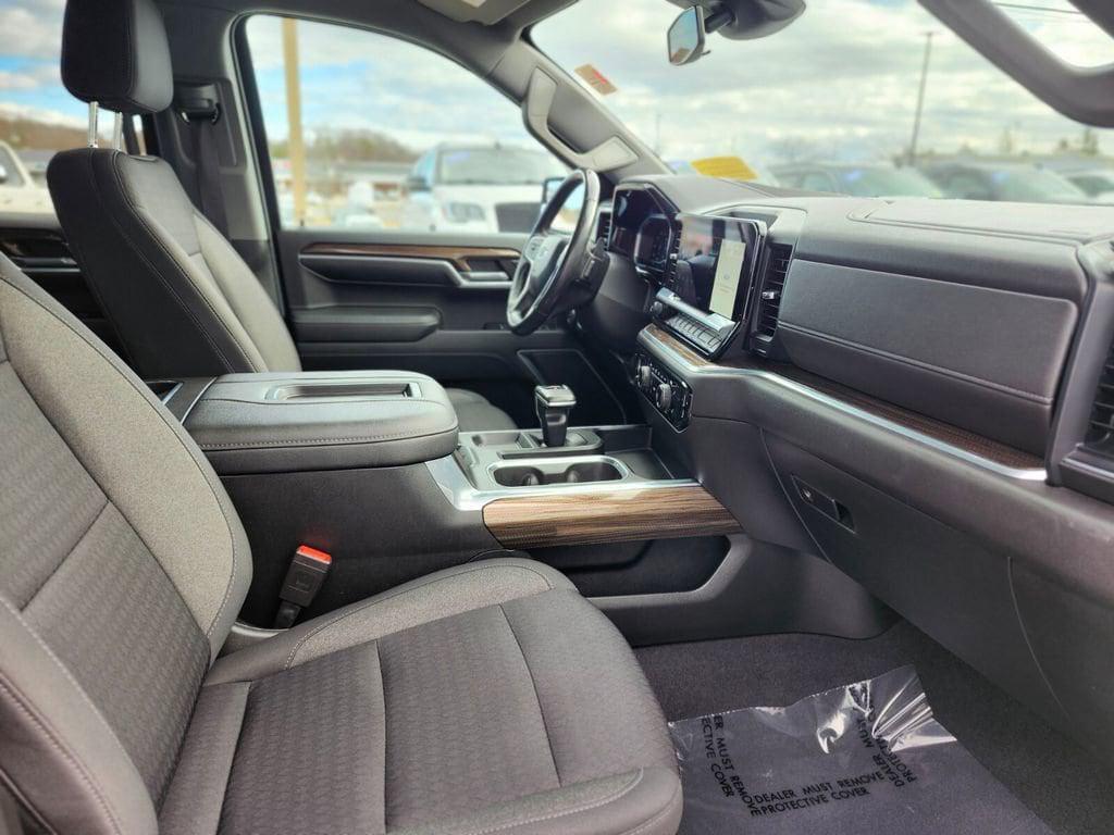 used 2022 Chevrolet Silverado 1500 car, priced at $39,183