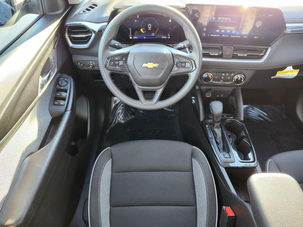 used 2025 Chevrolet TrailBlazer car, priced at $21,588