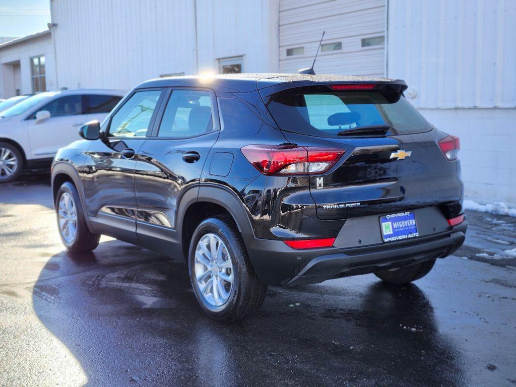 used 2025 Chevrolet TrailBlazer car, priced at $21,588