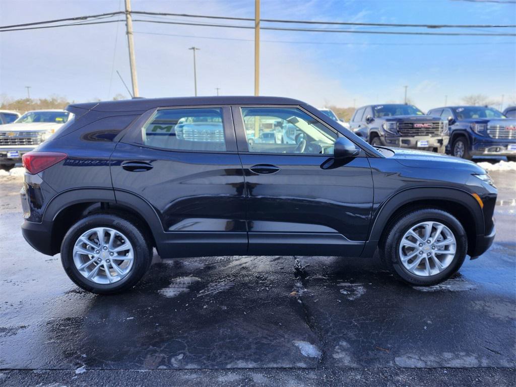 used 2025 Chevrolet TrailBlazer car, priced at $22,388