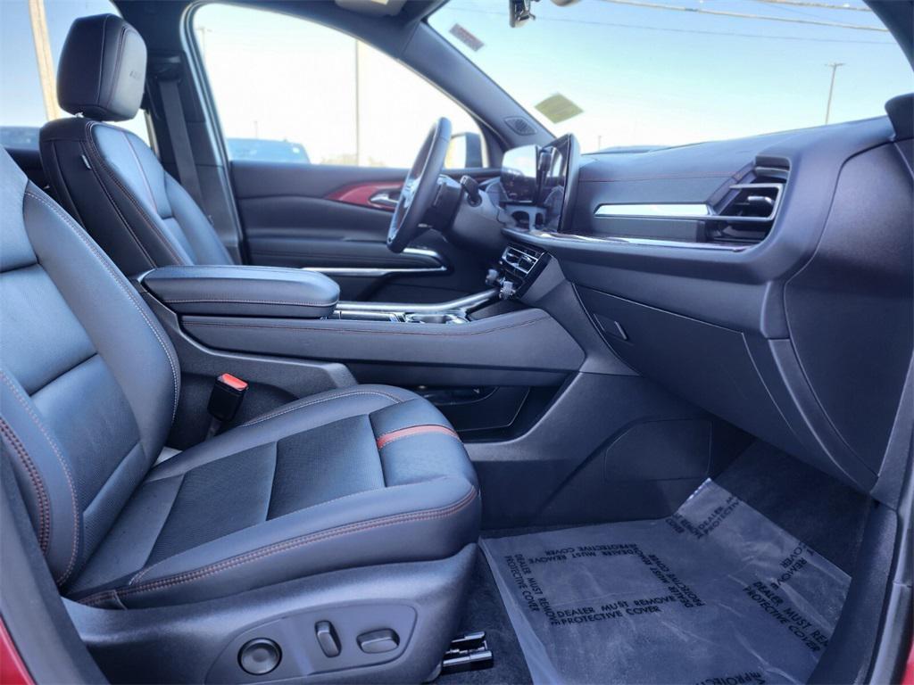 used 2024 Chevrolet Traverse car, priced at $47,588