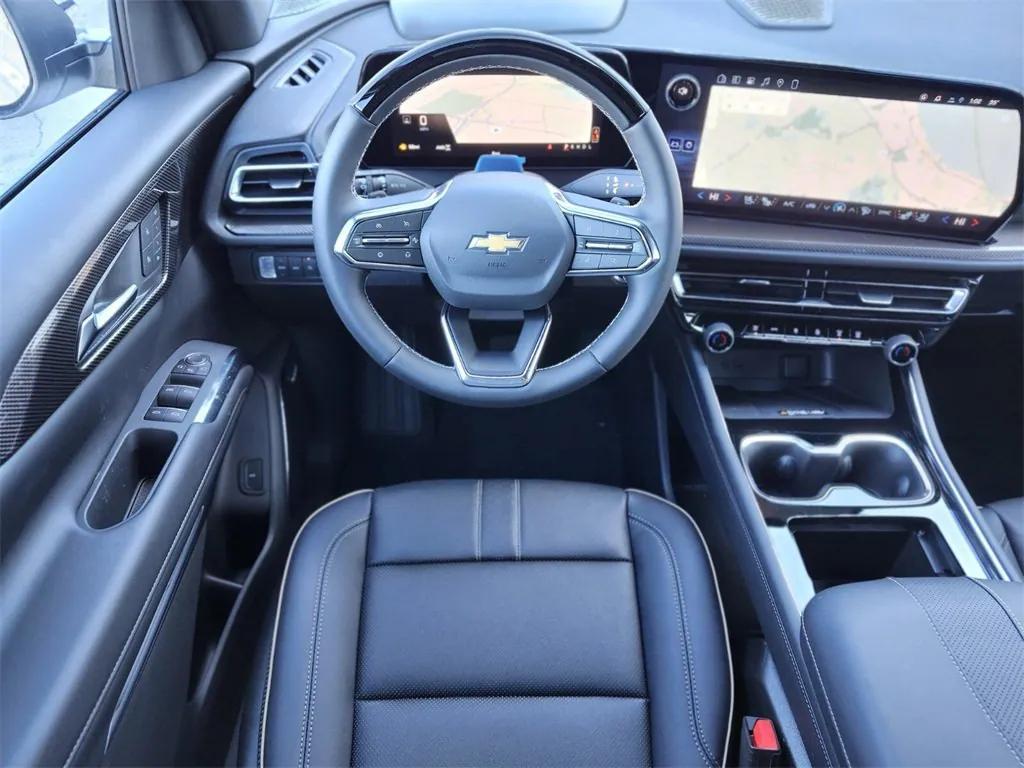 new 2026 Chevrolet Traverse car, priced at $61,060