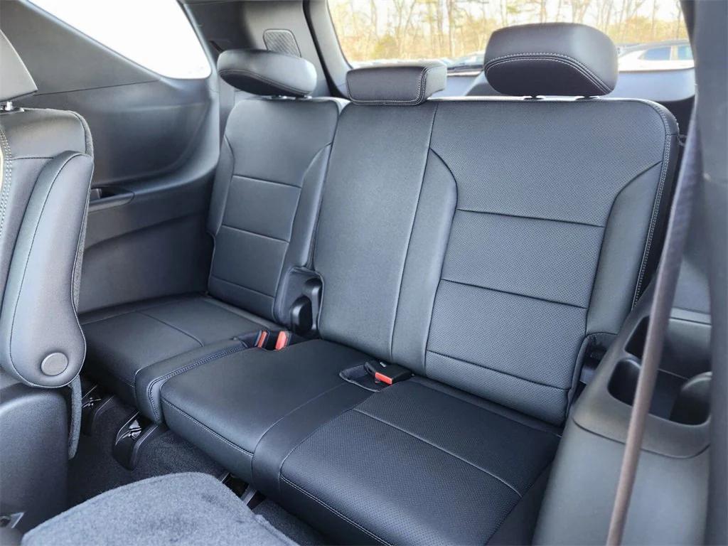 new 2026 Chevrolet Traverse car, priced at $61,060