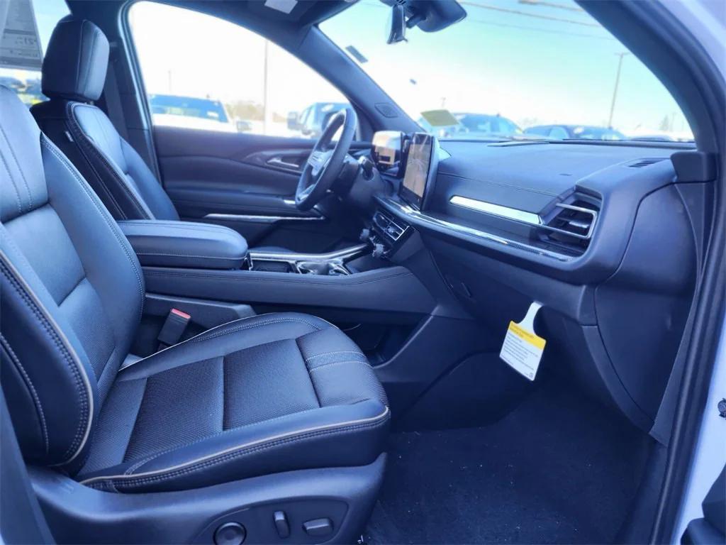 new 2026 Chevrolet Traverse car, priced at $61,060