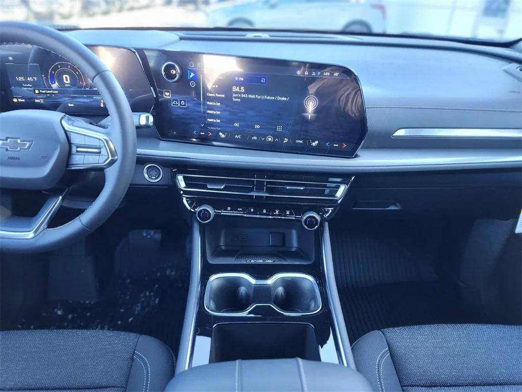 new 2026 Chevrolet Traverse car, priced at $49,125