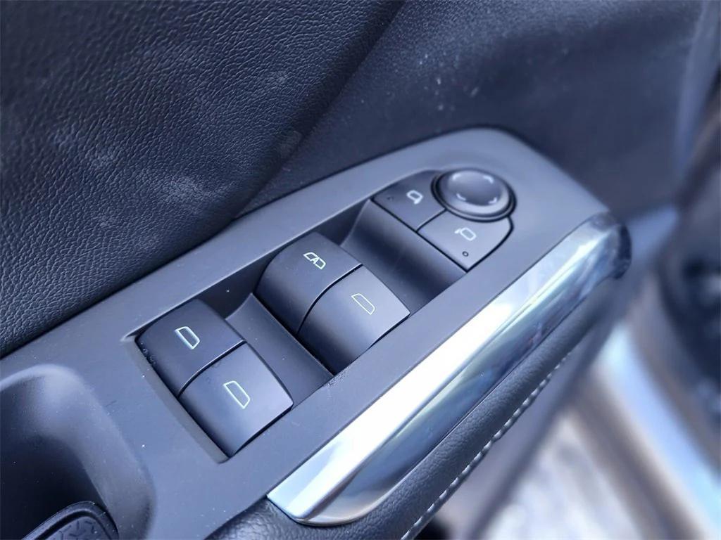 new 2026 Chevrolet Traverse car, priced at $49,125