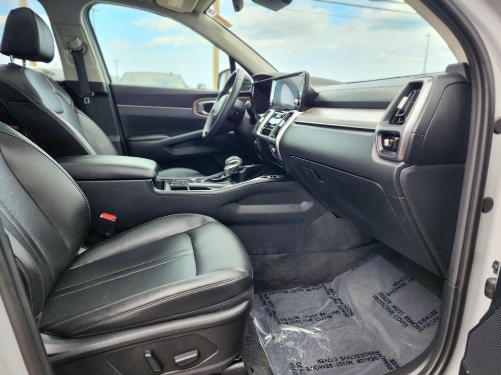 used 2023 Kia Sorento car, priced at $32,183
