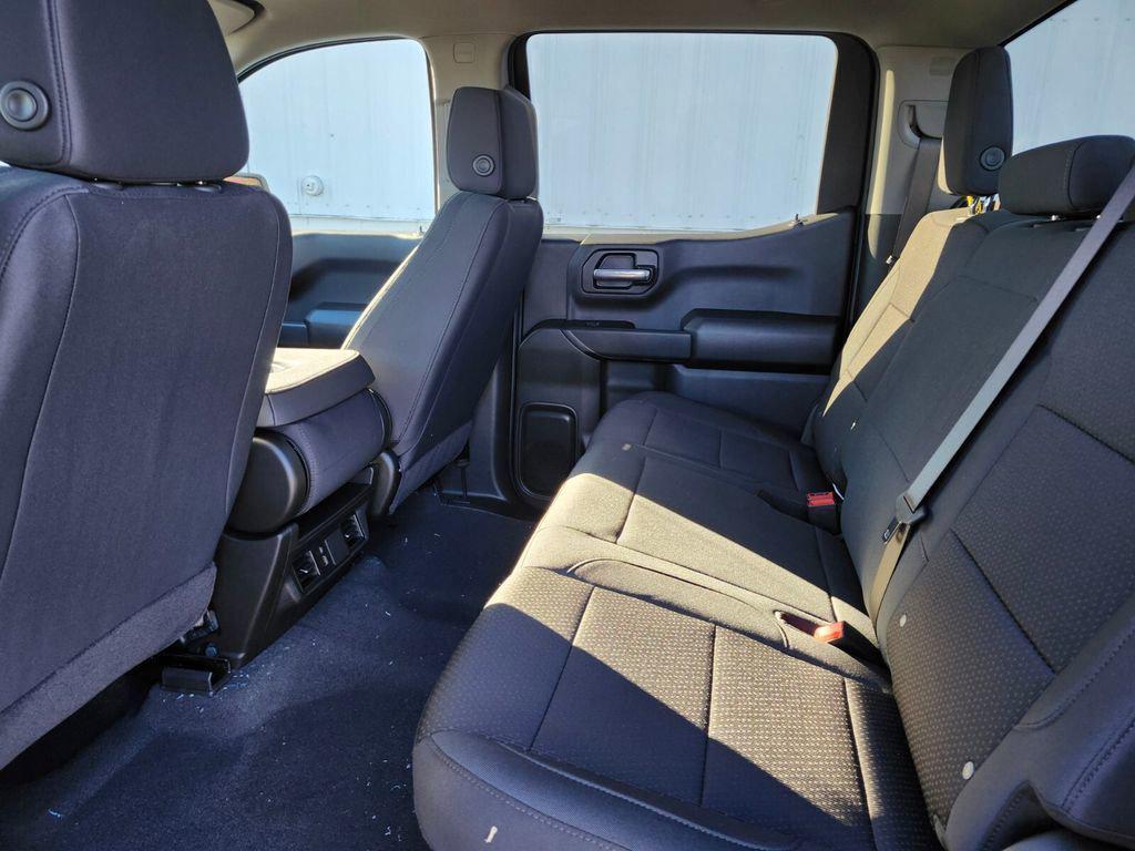 new 2025 Chevrolet Silverado 1500 car, priced at $40,920