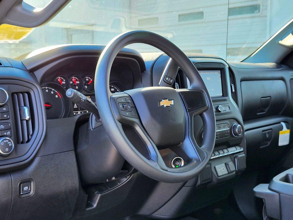new 2025 Chevrolet Silverado 1500 car, priced at $40,920