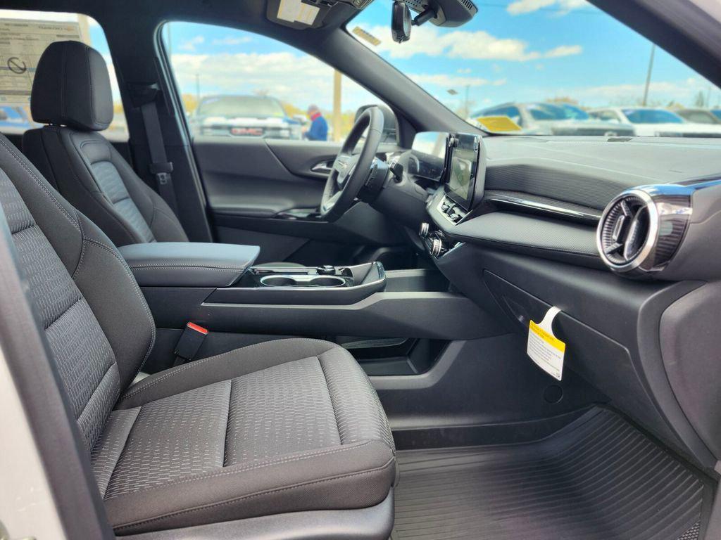 new 2026 Chevrolet Equinox car, priced at $31,649