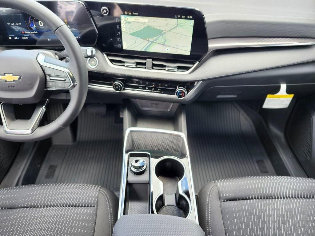 new 2026 Chevrolet Equinox car, priced at $31,649