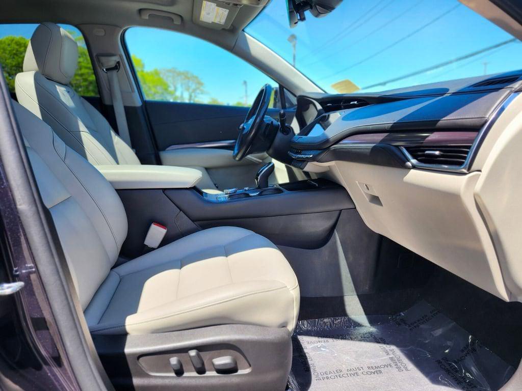 used 2022 Cadillac XT4 car, priced at $26,083