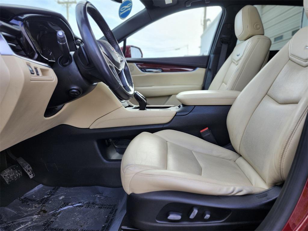 used 2018 Cadillac XT5 car, priced at $16,588