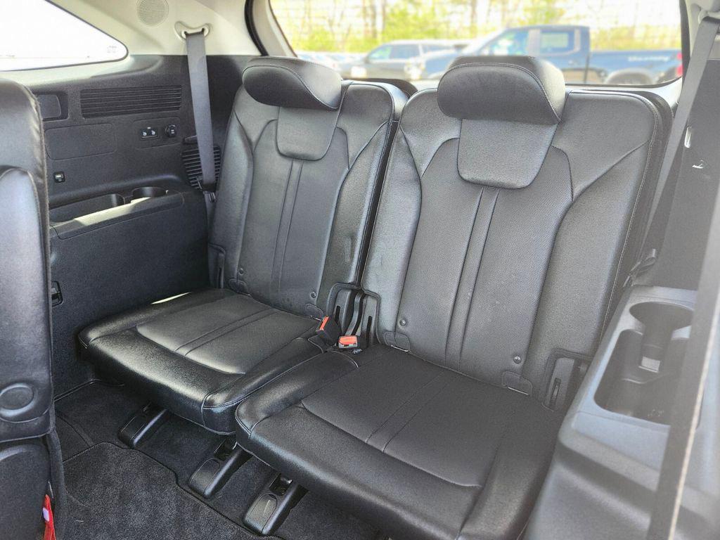 used 2022 Kia Sorento car, priced at $28,483