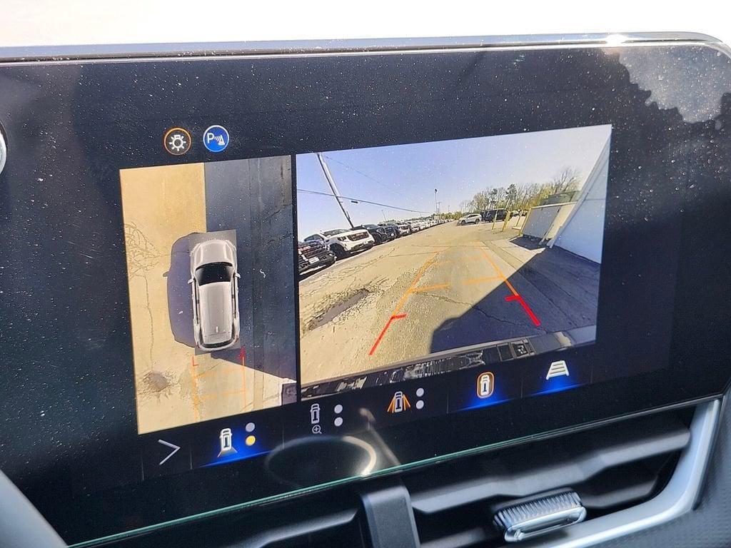 new 2026 Chevrolet Equinox car, priced at $31,649